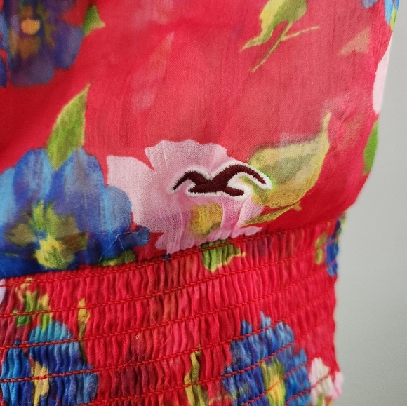 Hollister Red Floral Sheer Blouse - Picture 4 of 6